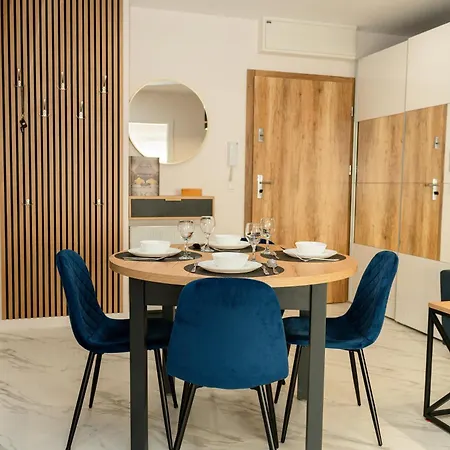 Cicha - Bezplatny Parking Apartment